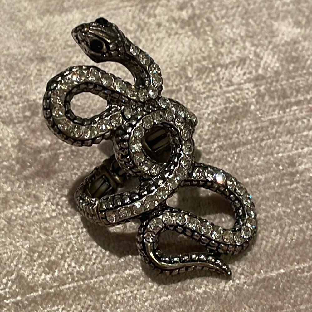 Rhinestone Snake Ring Size 5-6 - Picture 6 of 6